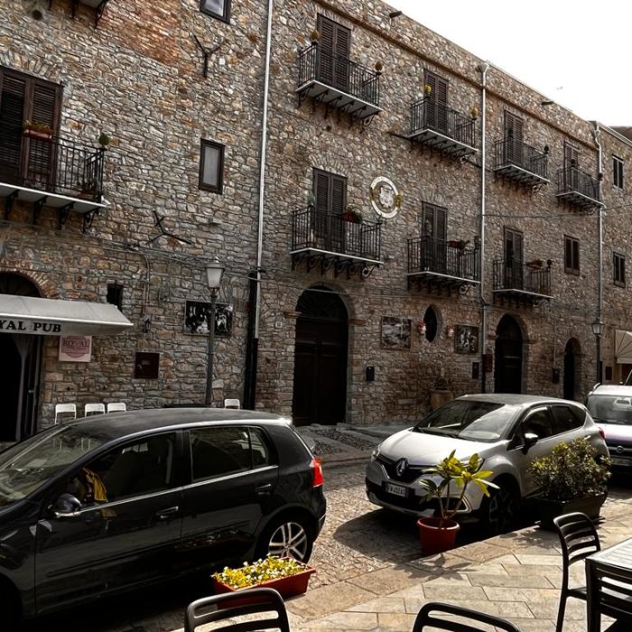palazzo cirrito frontale 2